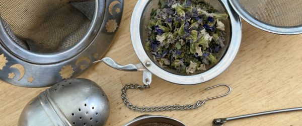 Video: Blend Your Own Flavorful Herbal Teas